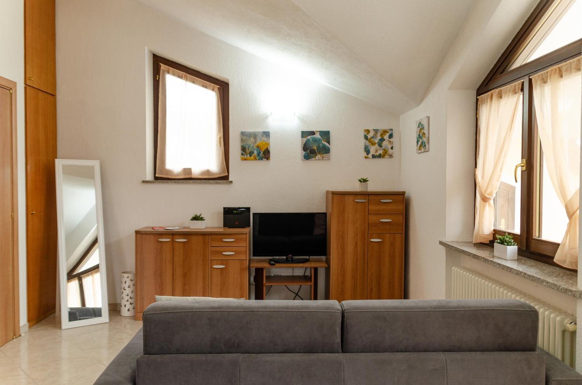Sarre Skyline Apartment - Relax In Valle D'อาออสตา ภายนอก รูปภาพ